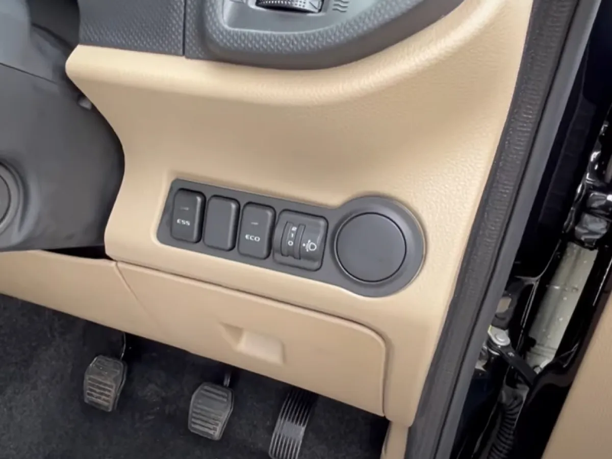 Mahindra Bolero Neo N4